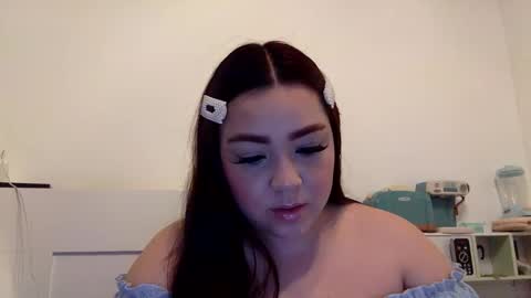 Snapshot of ami_rosee chatting on February 4, 5:46 am ami_rosee online show from February 4, 5:46 am