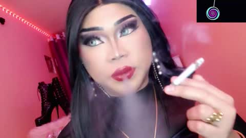 Queen Mireska online show from October 21, 5:35 pm