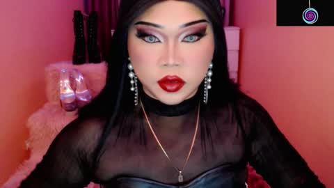 Queen Mireska online show from February 5, 4:44 pm