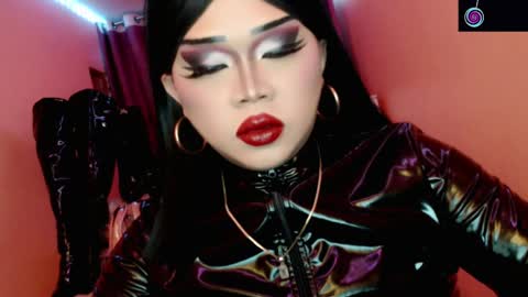 Queen Mireska online show from April 3, 3:54 pm