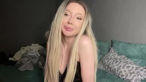 Snapshot of amiair chatting on November 14, 12:04 pm Ami Air online show from November 14, 12:04 pm