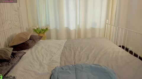 amilia_may online show from April 2, 8:12 am