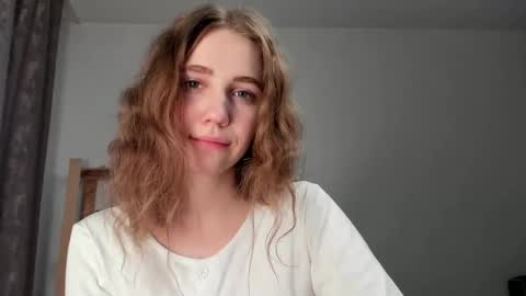 Snapshot of amillygil chatting on April 23, 2:30 pm Emily online show from April 23, 2:30 pm