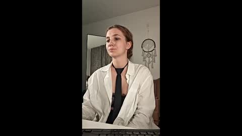 Snapshot of amillygil chatting on May 23, 3:38 pm Emily online show from May 23, 3:38 pm