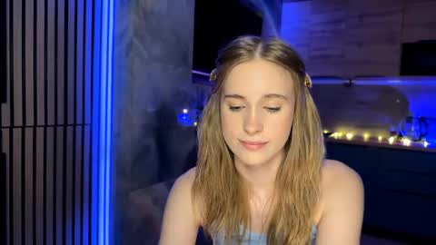 Amily online show from May 13, 4:37 pm