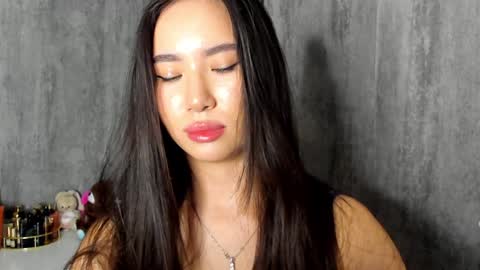 Snapshot of amina_artin chatting on December 22, 5:10 pm Amina online show from December 22, 5:10 pm