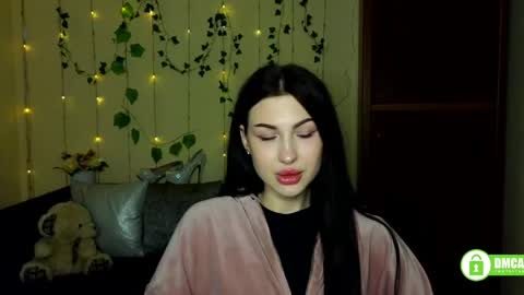 Amina online show from April 2, 5:27 am