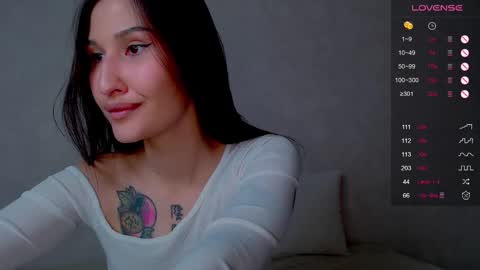 Camilla online show from October 3, 11:35 pm