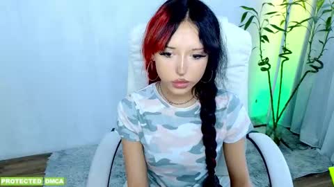 Snapshot of amiraaa__ chatting on February 28, 11:55 am online show from February 28, 11:55 am