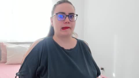 Amira Vyxen online show from March 11, 7:36 am