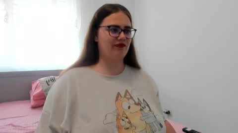 Amira Vyxen online show from May 15, 8:10 am