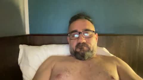 Snapshot of amirsds3298129 chatting on February 9, 8:35 pm amirsds3298129 online show from February 9, 8:35 pm