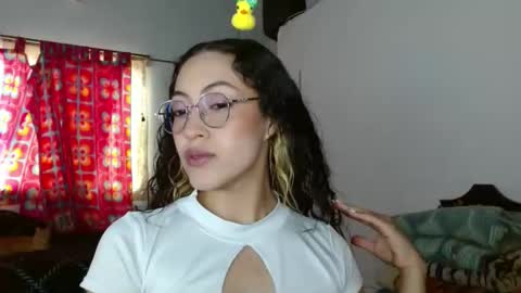 Snapshot of amitlu_ chatting on December 1, 5:13 pm amitlu_ online show from December 1, 5:13 pm