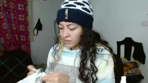 Snapshot of amitlu_ chatting on December 2, 10:50 am amitlu_ online show from December 2, 10:50 am