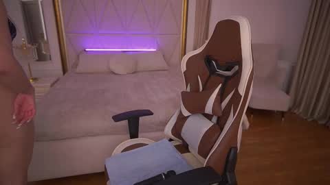 amivibe online show from February 2, 4:27 pm