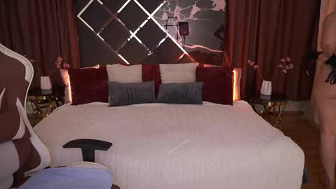 amivibe online show from February 9, 2:32 pm