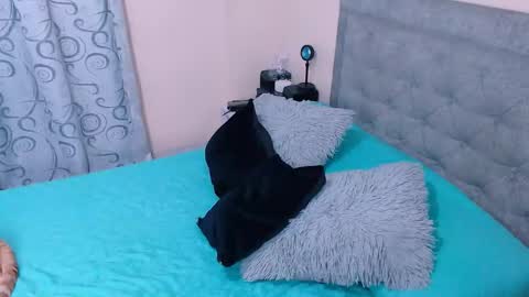Snapshot of ammanda_ chatting on December 6, 12:34 am diana online show from December 6, 12:34 am