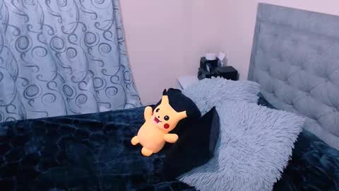 Snapshot of ammanda_ chatting on February 21, 12:05 am diana online show from February 21, 12:05 am
