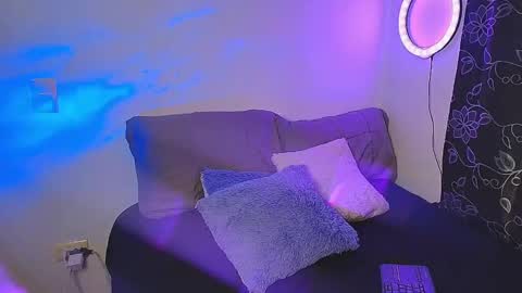 Ammelie online show from May 14, 1:45 am