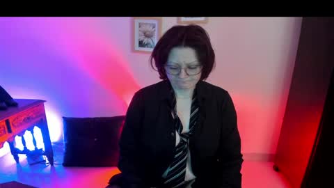 Ammy Lee online show from May 5, 2:25 pm