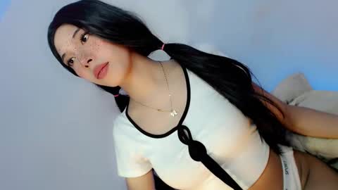 Belle Tylor online show from December 7, 5:04 am