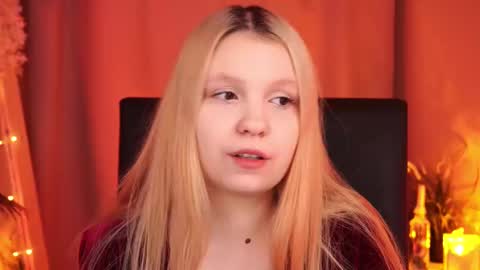 Snapshot of amore_tessa chatting on March 3, 1:42 pm Tessa online show from March 3, 1:42 pm