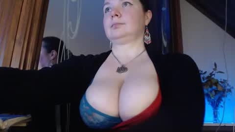 amorelara online show from January 25, 7:17 am