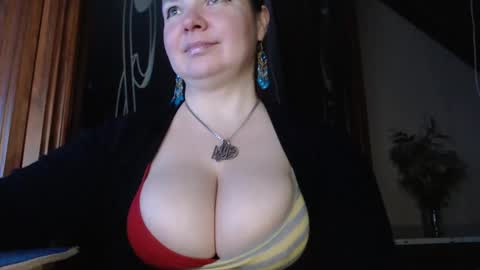 amorelara online show from February 15, 5:30 am