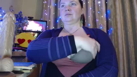 amorelara online show from February 13, 3:35 am