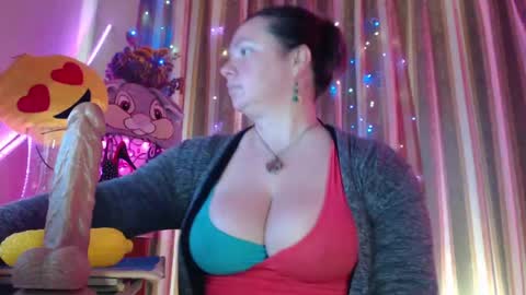 amorelara online show from April 27, 7:50 am