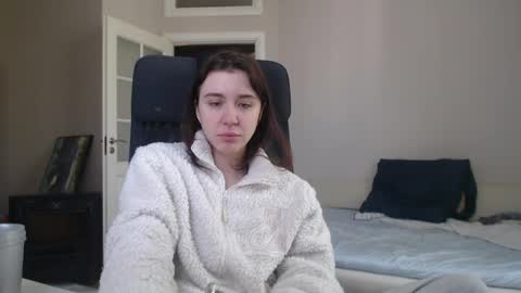miss unforgettable online show from May 10, 11:37 am