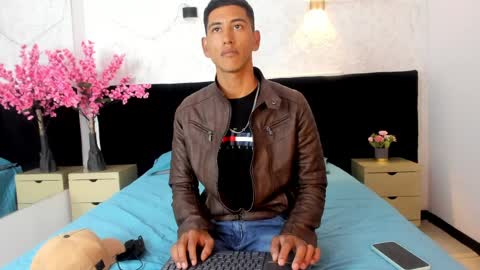 Carlos  online show from April 11, 2:43 pm