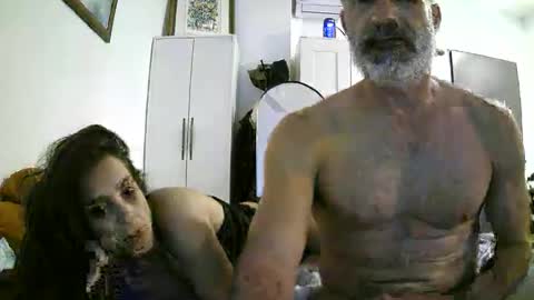 Snapshot of amram1985 chatting on April 25, 4:48 am amram1985 online show from April 25, 4:48 am