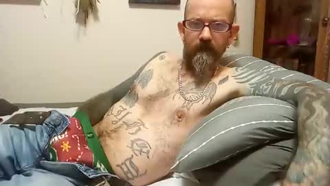Snapshot of amunrethegod chatting on December 3, 8:39 pm amunrethegod online show from December 3, 8:39 pm