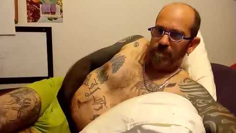Snapshot of amunrethegod chatting on October 12, 3:00 pm amunrethegod online show from October 12, 3:00 pm