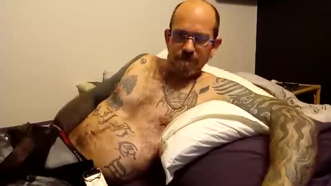 Snapshot of amunrethegod chatting on October 19, 9:26 pm amunrethegod online show from October 19, 9:26 pm