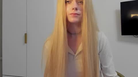 Snapshot of amy1_1 chatting on September 25, 4:27 am amy1_1 online show from September 25, 4:27 am