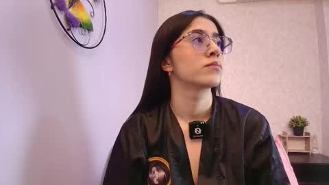 amy__wats0n online show from February 2, 7:01 pm