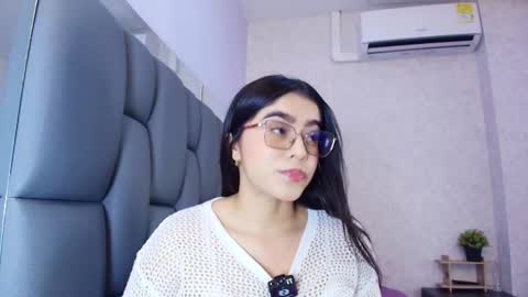 amy__wats0n online show from March 24, 7:08 pm