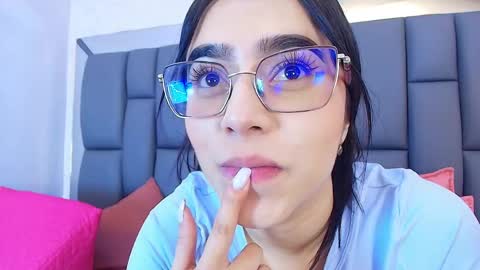 amy__wats0n online show from April 29, 7:31 pm