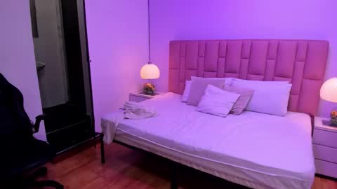 Aleja   online show from January 7, 3:09 am