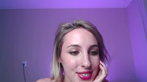 Snapshot of amy_glorious chatting on December 30, 11:49 pm Amy online show from December 30, 11:49 pm