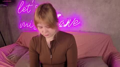 Amy online show from November 9, 12:09 am