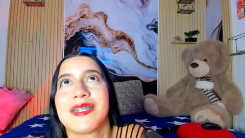 Snapshot of amy_leah_ chatting on September 9, 2:44 am amy_leah_ online show from September 9, 2:44 am