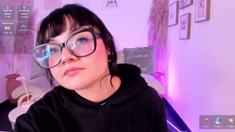 Snapshot of amy_lit chatting on September 27, 7:30 pm Hello I am Allison Welcome to my room and let is have a good time together whith me online show from September 27, 7:30 pm