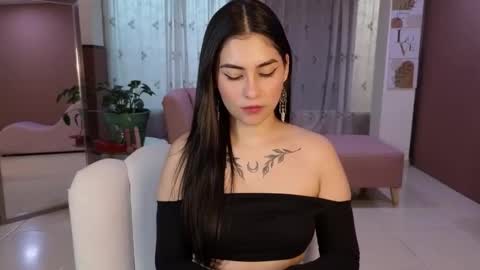 Snapshot of amy_lovelydoll chatting on November 6, 8:43 pm Amy online show from November 6, 8:43 pm