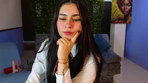 Snapshot of amy_lovelydoll chatting on December 15, 7:40 pm Amy online show from December 15, 7:40 pm