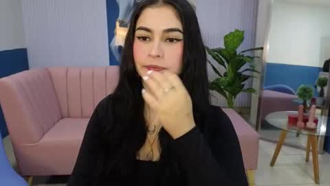 Snapshot of amy_lovelydoll chatting on March 18, 7:17 pm Amy online show from March 18, 7:17 pm