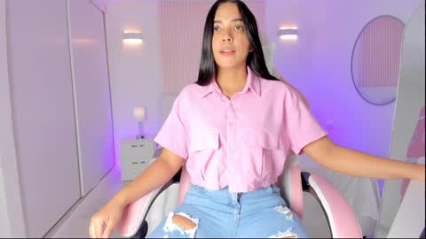 Emily online show from December 4, 6:50 pm