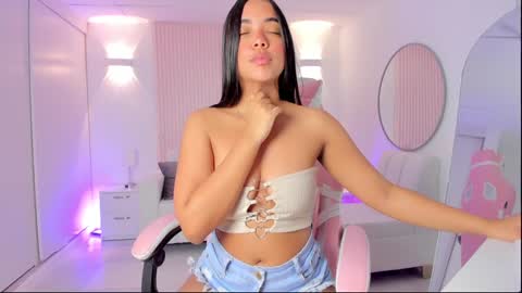 Emily online show from January 16, 1:36 pm